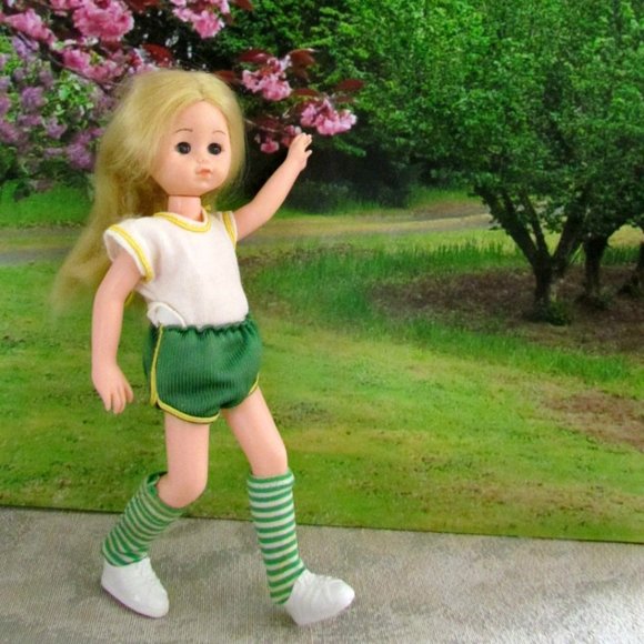 VOGUE GINNY DOLL OUTFIT, SOCCER SHORTS, TOP, SHOES, SOCKS, BAG, VINTAGE 1970s - Picture 6 of 6